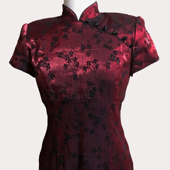 Stunning Vintage 1970's Red/Black Taurus II Dress - Picture 2 of 7